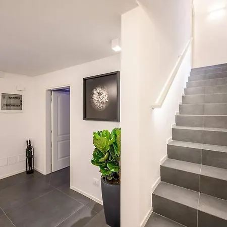 Ab - Via Sant'isaia 102 Apartman *